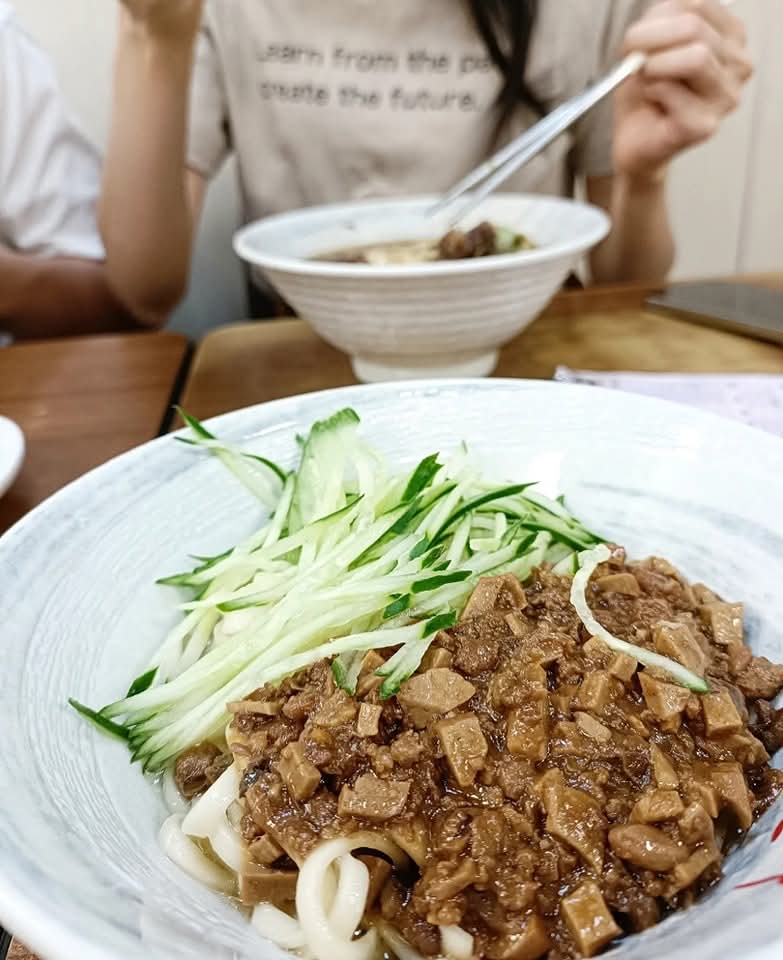 阿達師牛肉麵