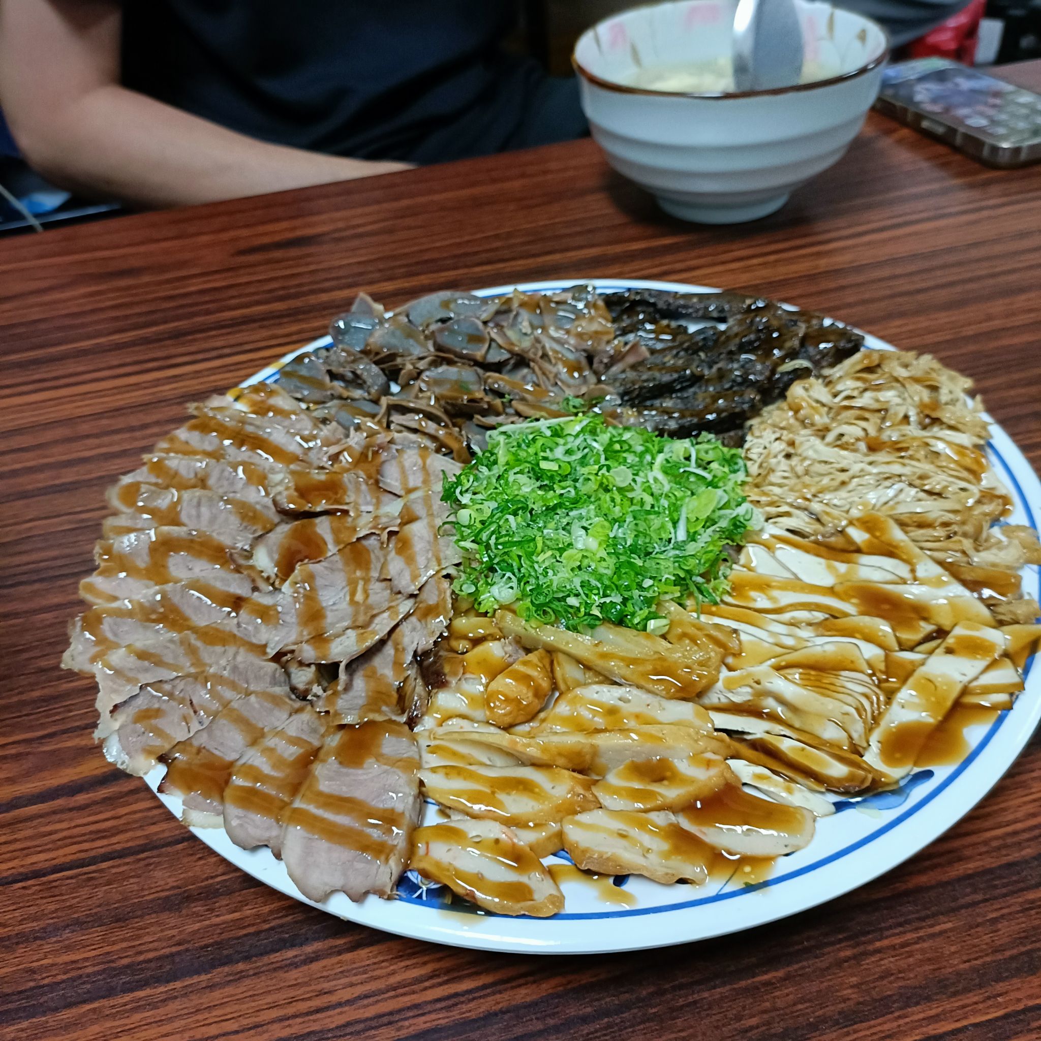 南京路口味老店麵食館