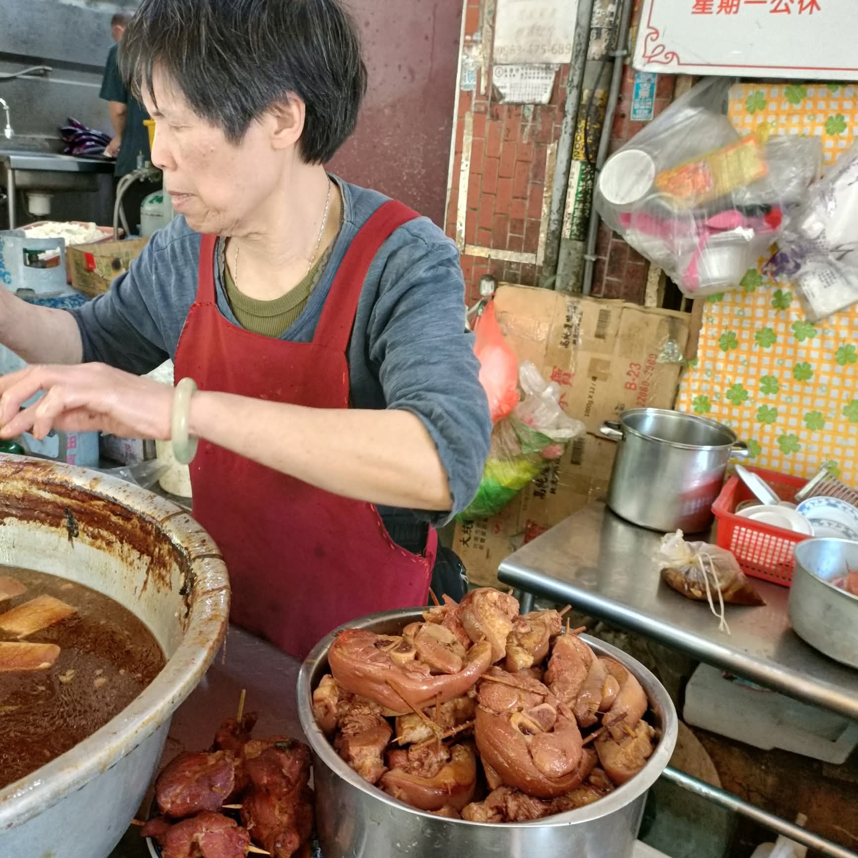 東興市爌肉飯