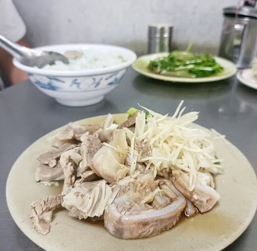 呂 巷仔口麵食館