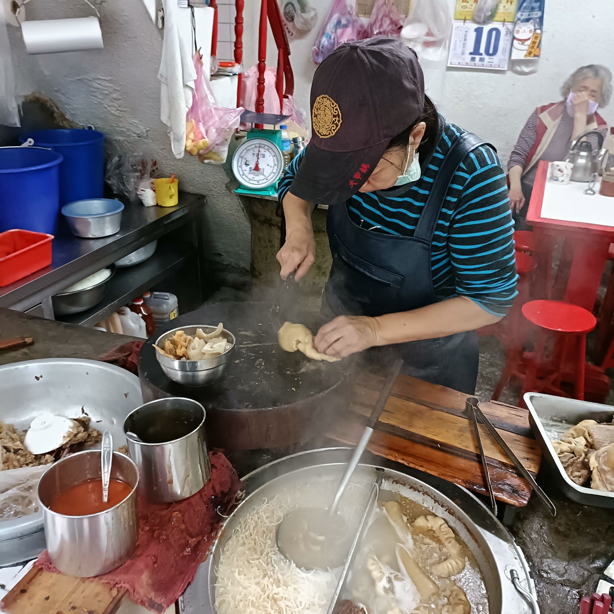 油飯米粉湯豬血湯炸豆腐