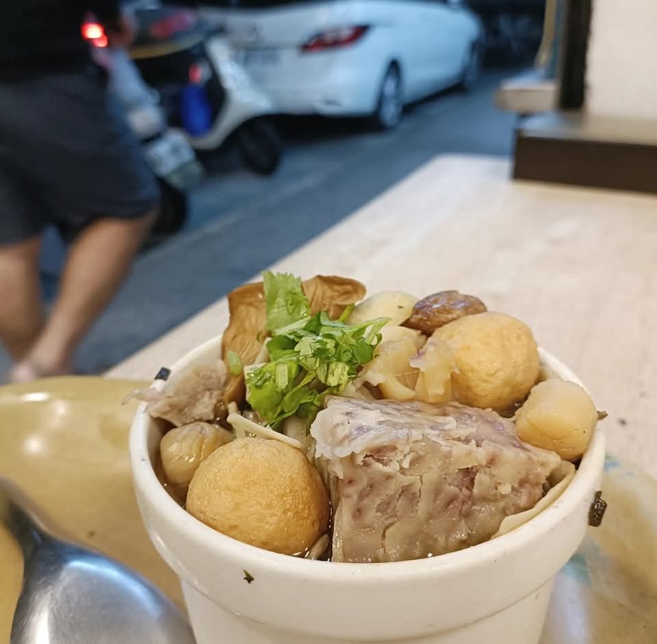 王記排骨酥湯